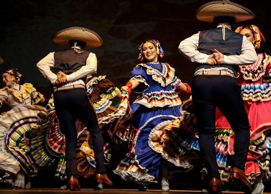 La mezzosoprano mazatleca Sarah Holcombe cantará El Amor Brujo en Xalapa, Veracruz