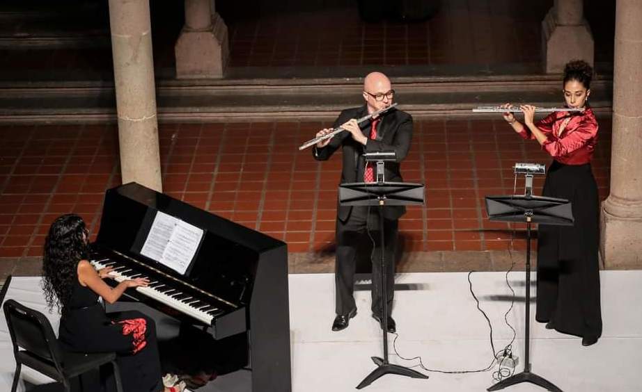 La mezzosoprano mazatleca Sarah Holcombe cantará El Amor Brujo en Xalapa, Veracruz