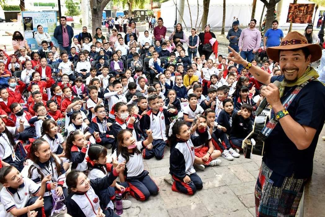 La mezzosoprano mazatleca Sarah Holcombe cantará El Amor Brujo en Xalapa, Veracruz