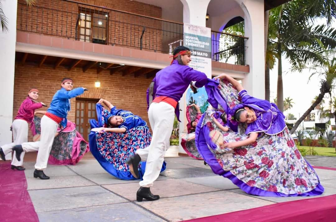 Emociona la expo de 39 grabados de Isidro Madrid en la sede del ISIC