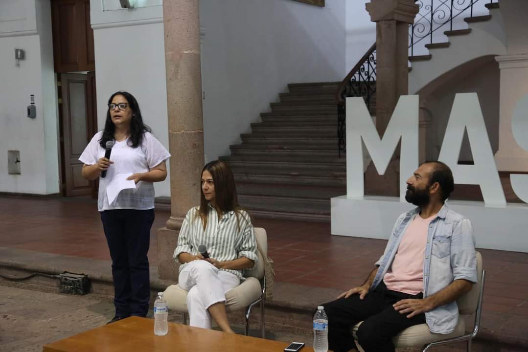 Emociona la expo de 39 grabados de Isidro Madrid en la sede del ISIC