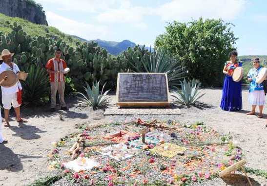 Emociona la expo de 39 grabados de Isidro Madrid en la sede del ISIC