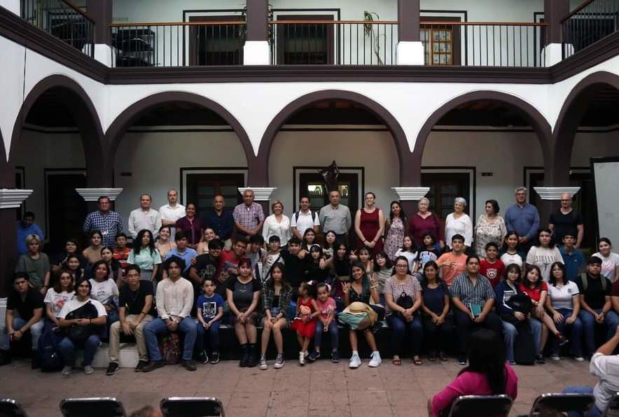 Emociona la expo de 39 grabados de Isidro Madrid en la sede del ISIC